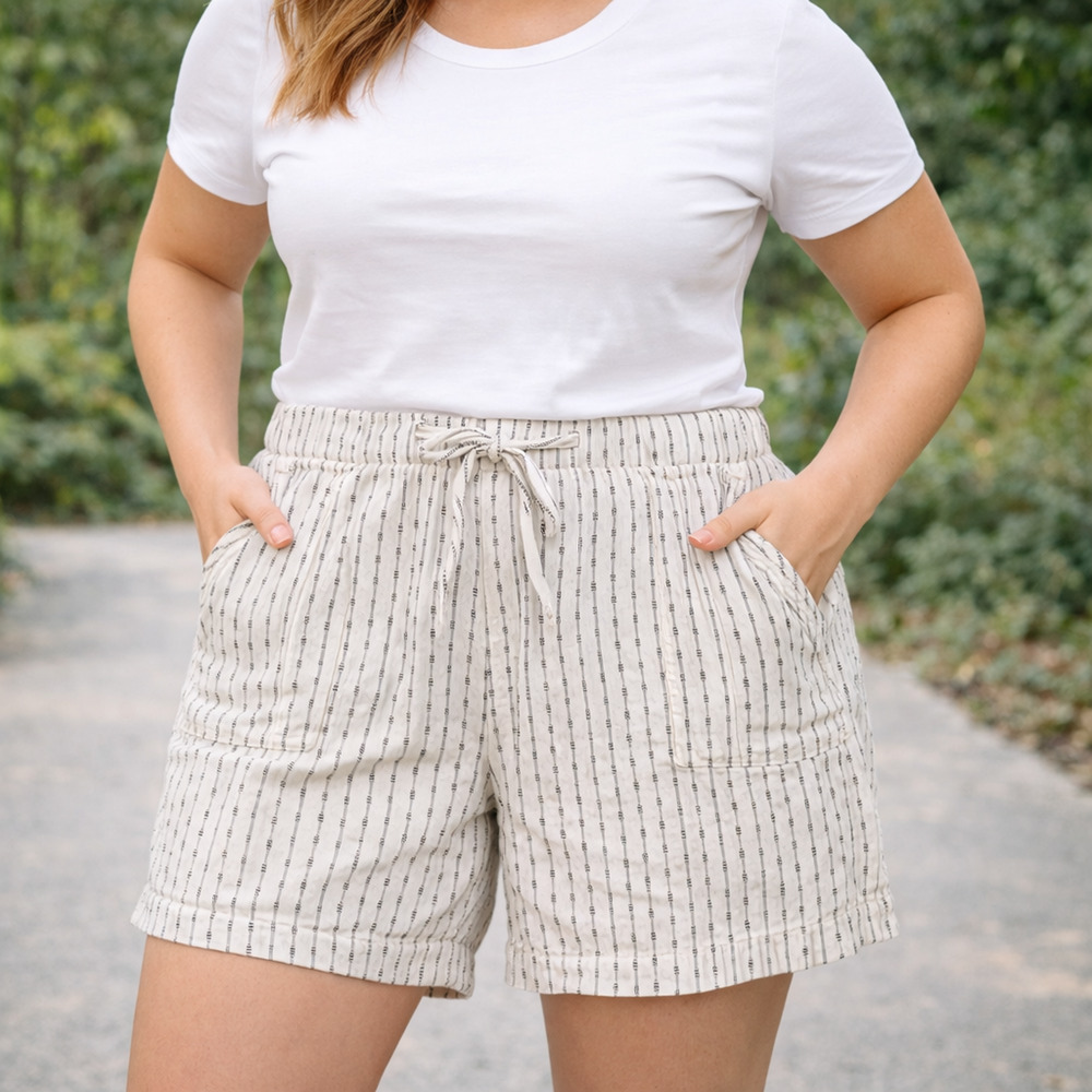 Old Navy Shorts Large Pull On Black Stripe Drawstring Lounge Casual Coastal Boho